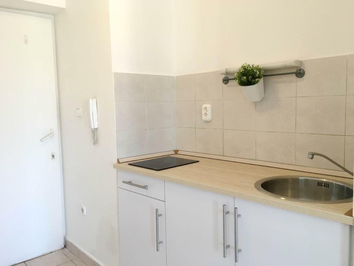 Baross Apartment *